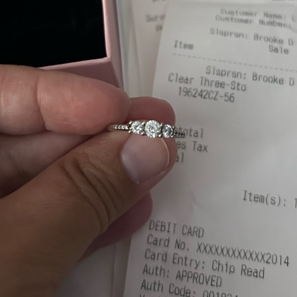 Pandora 3 stone ring - Picture 2 of 6